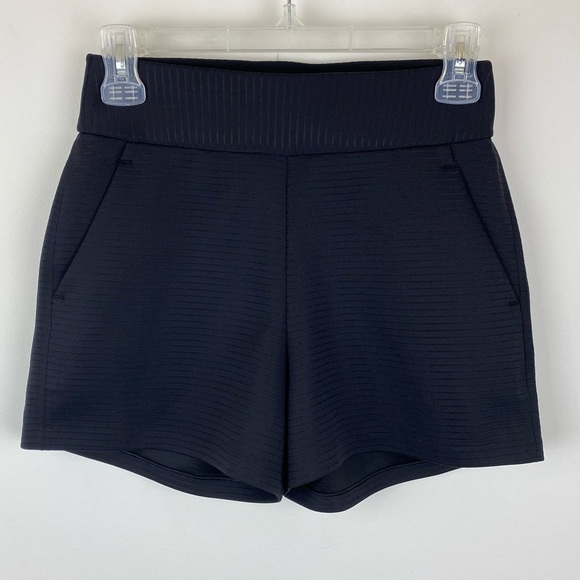 Lululemon Shaped Short 3” Black Size 4 - Picture 2 of 9